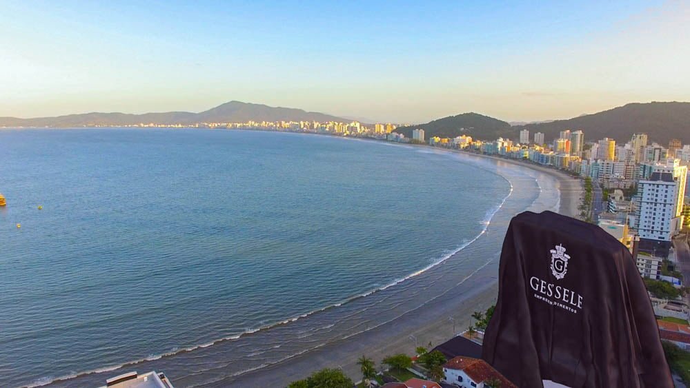 George VI Gessele Frente Mar