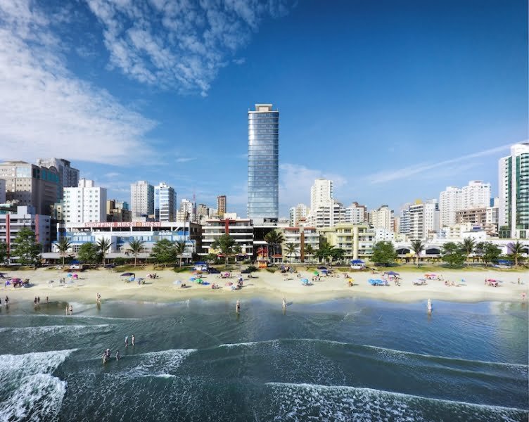 Grand Hill Tower Meia Praia