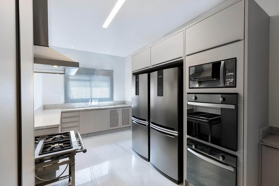 Hamptons Village Embraed