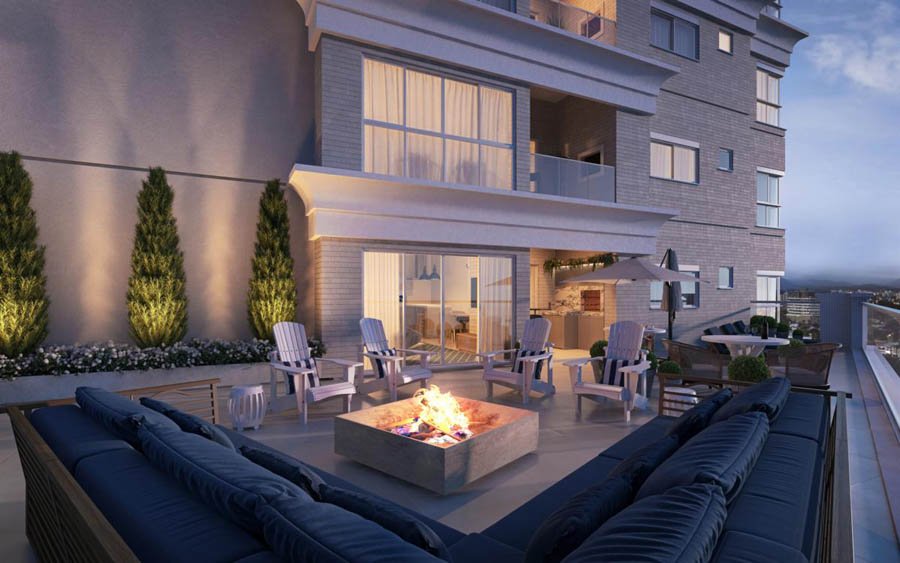 Hamptons Village Embraed